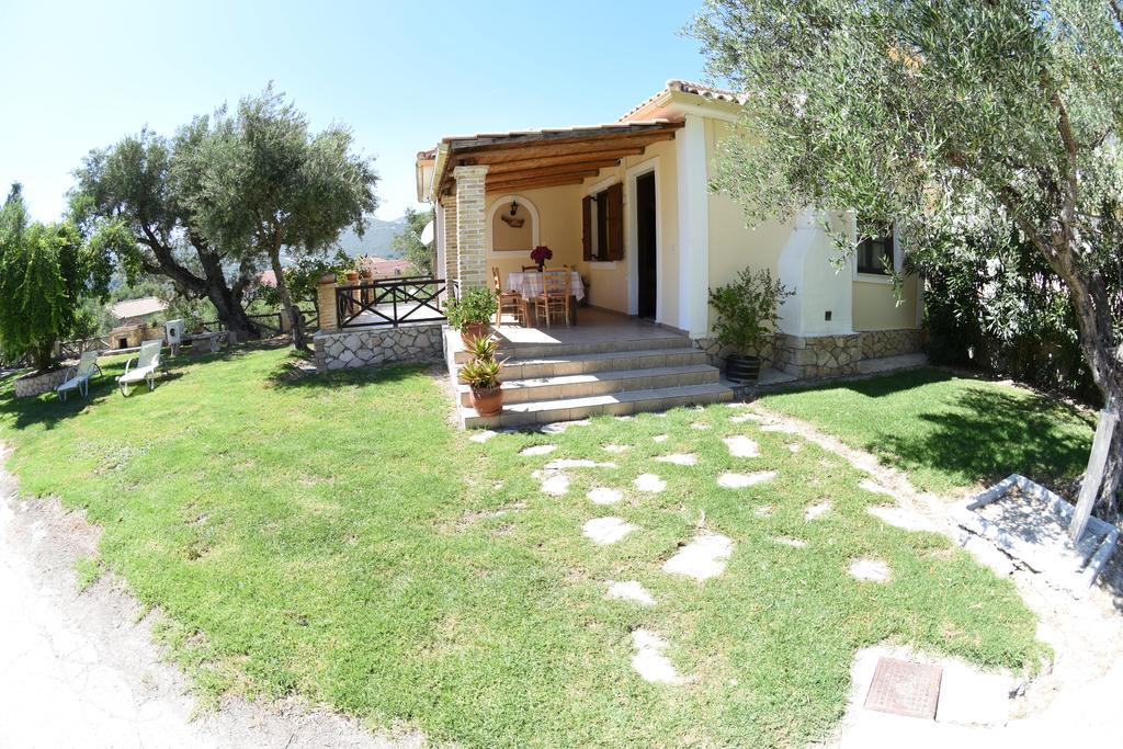 Yannis' Village Keri Extérieur photo